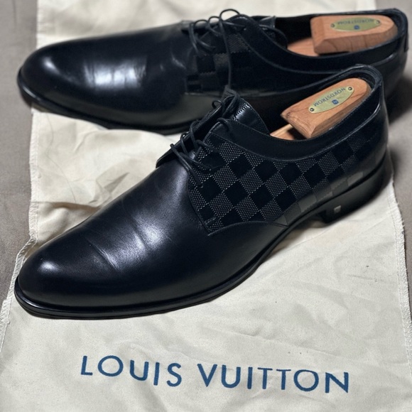 LOUIS VUITTON
Mens Calfskin Damier Delaware Lace, size 12.5 - Picture 1 of 4